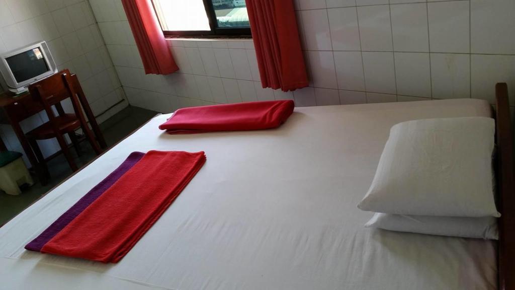 Chhaya Guest House Battambang Buitenkant foto