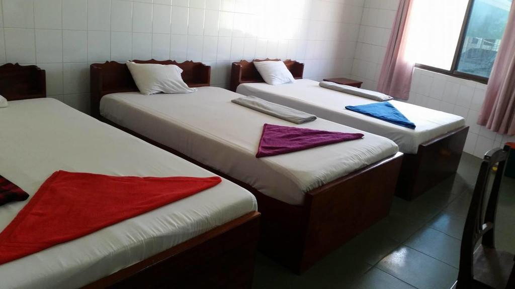 Chhaya Guest House Battambang Buitenkant foto