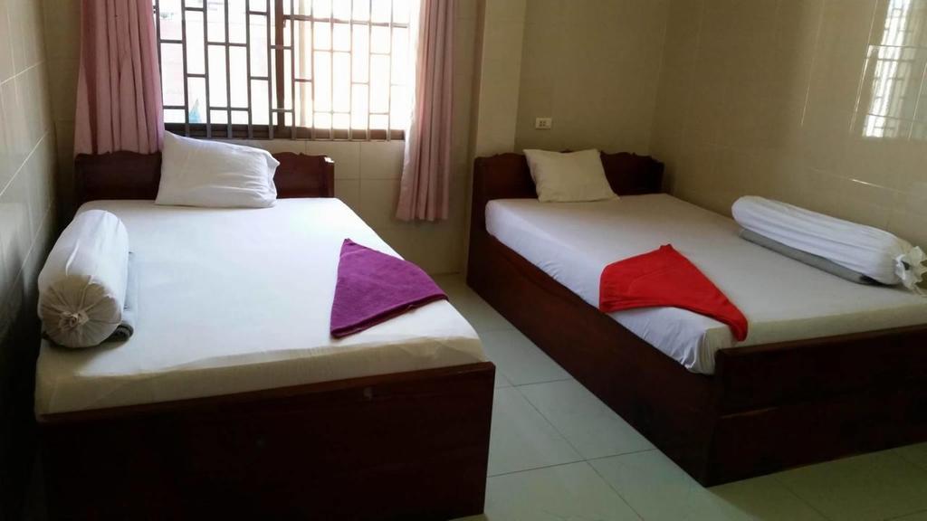 Chhaya Guest House Battambang Buitenkant foto